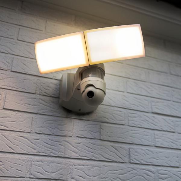 Lutec Security Libra udendørslampe m/kamera, lyd og sensor